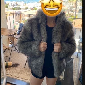 Fur coat Nye! Festival!
